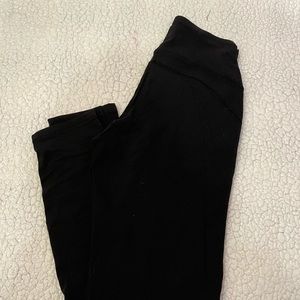 Black lulu lemon straight leg legging